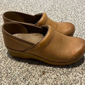 slightly worn dansko